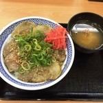 吉野家 - ねぎ塩ロース豚丼＆味噌汁