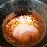 煮干乱舞 - 極中華そば 700円　煮干と動物系を通常の２倍使用。旨味たっぷり。前回の極中華そばよりずっと上品な仕上がりです。