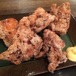 のんべぇ・くうべぇ - から揚げ定食　から揚げアップ