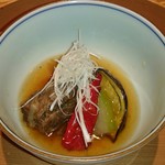 祇園迦陵 - 加茂なす、牛のほほ肉、白瓜、赤唐辛子の蒸し物