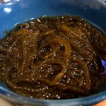 釜谷 - もずくです。これも大量に入っていますよ。健康の為に取りましたよ。もずくって好きなんですよね。最後の最後まで食べきりましたよ。