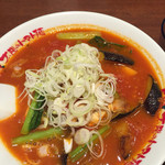 太陽のトマト麺withチーズ 新宿ミロード店 - ピリ辛トマト