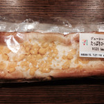 セブンイレブン - 料理写真:ジューシーたっぷりコーンのパン@130円