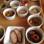 欧風カレー工房チロル - 前菜〜すごいたくさん種類がありました。