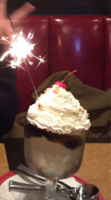 誕生日のおもてなし By Soy Joy Tgiフライデーズ 原宿店 ティージーアイ フライデーズ 明治神宮前 ダイニングバー 食べログ 誕生日のおもてなし By Soy Joy Tgiフライデーズ 原宿店 ティージーアイ フライデーズ 明治神宮前 ダイニングバー 食べログ