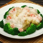 Scallops and broccoli with crab sauce