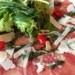 Wine Connection Deli & Bistro - 牛肉のカルパッチョ