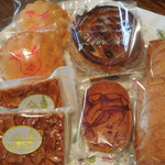 リリエンベルグ - マドレーヌ・フィナンシェ・エンガディナー・フロランタン・ブルーベリーパイ