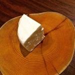 SALONE 2007 - 掴む：手づかみで食べるチーズ【1,650円】