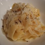 ビオディナミコ - フェットチーネ　カーチョエペペ