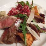 ビオディナミコ - チンタセネーゼのグリル　キプロス塩とアグレストソース　と　牛ヒレのタリアータとインファリナータ