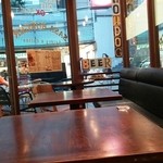 GRILL BURGER ＆ ROAST CHICKEN SASA - 店内