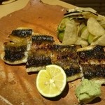 丸新 - 天然うなぎの白焼き