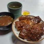 味処 叶 - 楽しみにしていた「元祖味噌カツ丼 (1200円)」♪　豆腐のお味噌汁をつけて +100円
