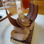 パティスリー グレゴリー・コレ 神戸元町本店 - ミルフィーユジバラ