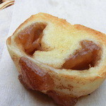 パンデカフェファリーヌ - りんご。　めちゃ甘っ