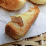 パンデカフェファリーヌ - 「りんごぱん」うまし。　あと20ケ食べたい!!!　（＾０～）