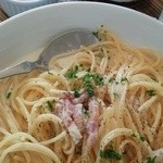 エルコリーヌ - カルボナーラ 大盛 自家製パン付