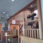 せん吉 - 奥にカウンターあり