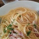 エルコリーヌ - カルボナーラ 大盛 サラダ付