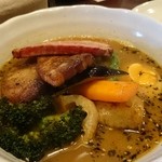 札幌スープカレー専門店エスパーイトウ - ブロッコリーがまた美味しいです。