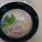 博多ラーメンはかたや - ラーメン：２９０円