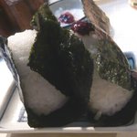 文福 - おにぎり１個２５０円　うめ★★★☆　岩のり★★