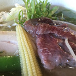 だしが命の塩らーめん　ぎょぎょぎょ - 赤身魚のチャーシュー？