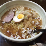 海上海 - 手作りワンタンメン（720円）