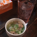 地球屋にんげん亭 - シソサワーと塩モツ煮こみ