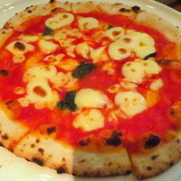 ヴィラッツァ - 食べ放題”石窯Pizza”から「王道マルゲリータ」