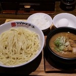 Tsukemen Ramen Fujiyama Gogo - 濃厚つけ麺（850円）※税抜　ご飯、生卵付き