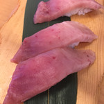 沼津魚がし鮨 - ビンチョウマグロ