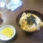 玉山食堂 - 玉子丼 650円