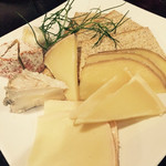 レストラン バイプレーン - 十勝のチーズ盛り合わせ