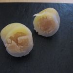 Salon de KANBAYASHI - 餅枕の中身(2015.07)