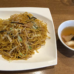 中華屋台 加匠 - 上海焼きそば850円