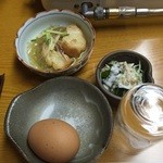 鳥勝牛肉店 - ところてんと、ふの酢の物とワカメとキュウリのマヨ和え