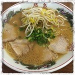 中華そば 陽気 - スープは醤油豚骨系か。