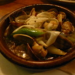 baru Publo - 【H27.6.17】アサリと長葱のアヒージョ５５０円。