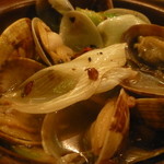 baru Publo - 【H27.6.17】アサリと長葱のアヒージョ５５０円。