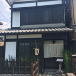 隆兵そば - 酒の暖簾が特徴的。