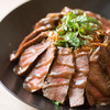 佰食屋 - 料理写真:国産牛ステーキ丼単品★店内1232円★テイクアウト1210円
