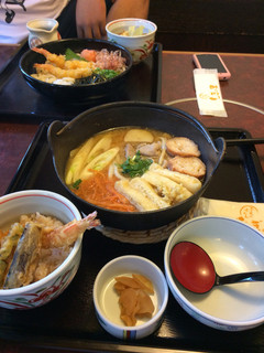 Tenobeudommuginosato - 冷やし海老天うどん 田舎味噌煮込みうどん