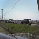 つけ麺無心 - 週末は近隣に車が溢れる盛況ぶり