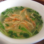 中国茶房 茶趣茶楽 - 豆苗と桜海老のスープ