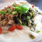 中国茶房 茶趣茶楽 - 豆乳冷麺