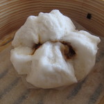 中国茶房 茶趣茶楽 - チャーシュー饅頭