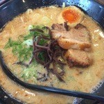 くねくねラーメン - 料理写真:ザ、ニンニク!て感じです