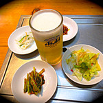 オムニ食堂 - ビール500円☆お通しが４種もついて無料は評価！